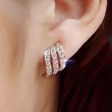 Load image into Gallery viewer, Crystal Flower Stud Earrings
