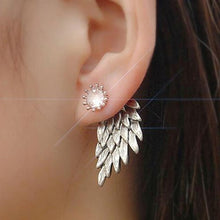 Load image into Gallery viewer, Crystal Flower Stud Earrings
