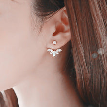 Load image into Gallery viewer, Crystal Flower Stud Earrings
