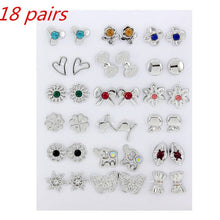 Load image into Gallery viewer, 36/18 Pair of Mixed Style Earrings
