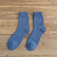 Load image into Gallery viewer, 1 pair of socks winter thickened
